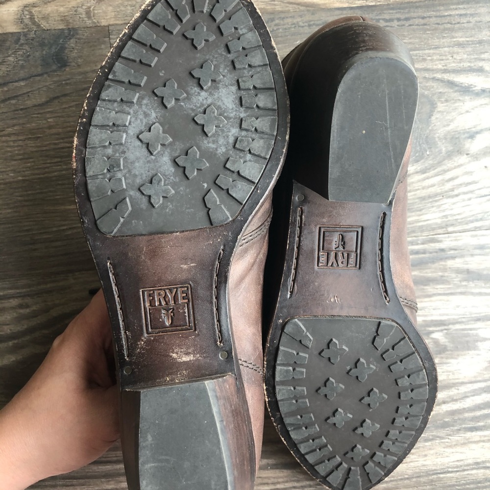 *SOLD* Frye Ruby Chukka Ankle Booties - Picture 6 of 6
